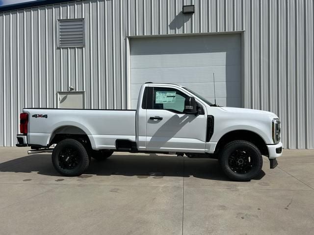 2025 Ford Super Duty F-350® XL
